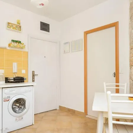 Sretna Apartment *