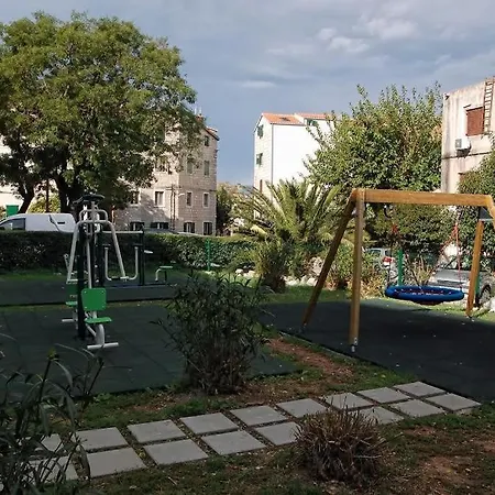 Sretna
